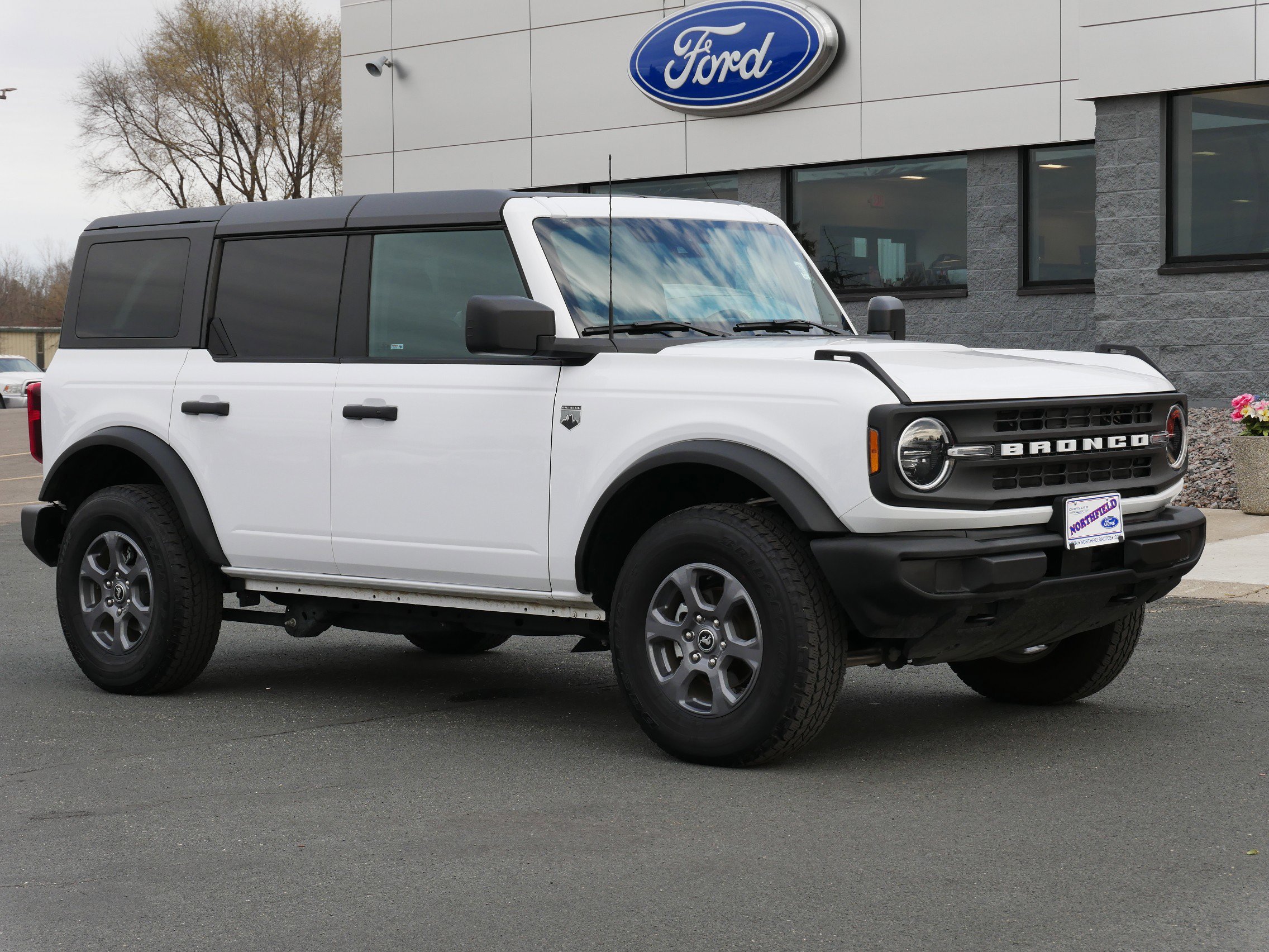 Used 2025 Ford Bronco 4-Door Big Bend with VIN 1FMDE7BH0SLA56659 for sale in Northfield, Minnesota