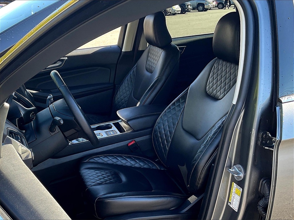 2023 Ford Edge Titanium photo 10