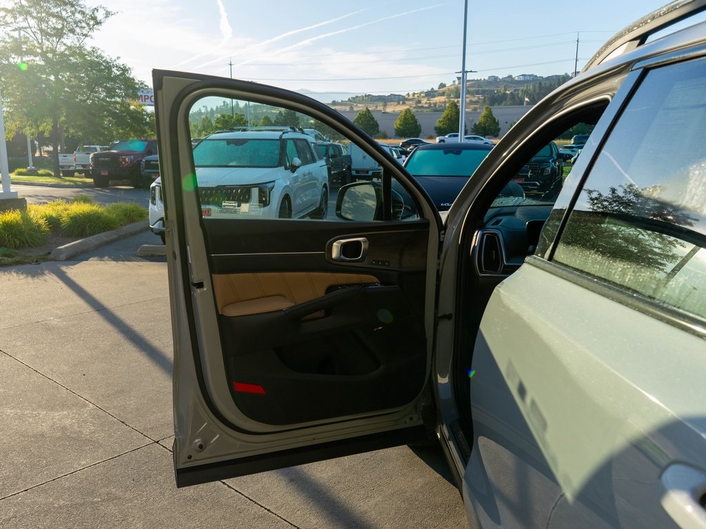 2026 Kia Sorento X-Pro SX Prestige photo 16