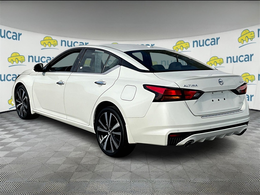 2021 Nissan Altima 2.5 Platinum photo 3