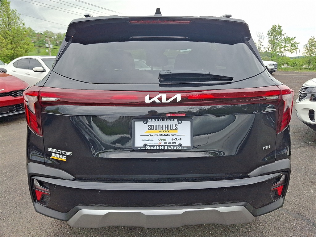 2025 Kia Seltos SX photo 5