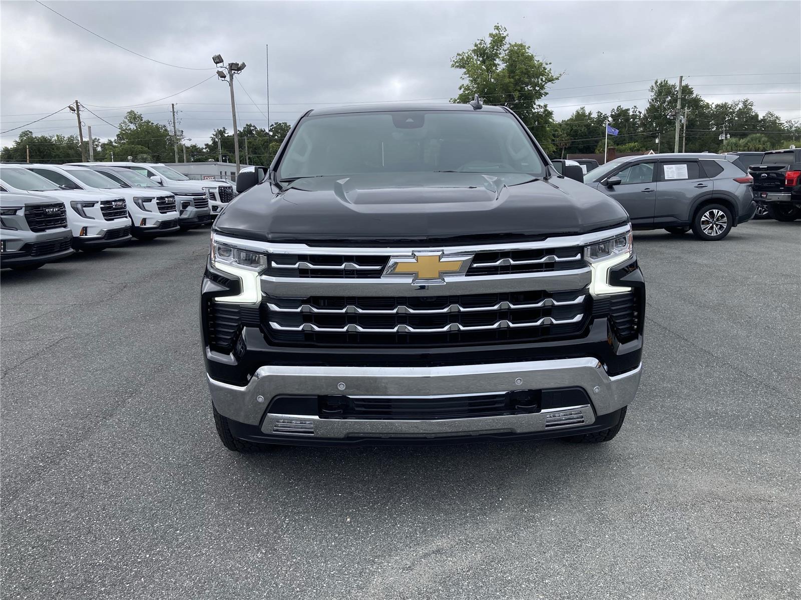 2026 Chevrolet Silverado 1500 LTZ photo 3