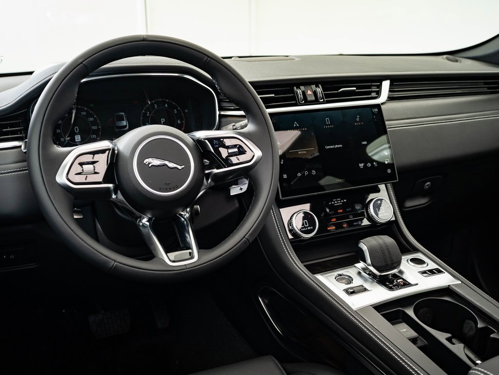 2026 Jaguar F-PACE P250 R-Dynamic S photo 4