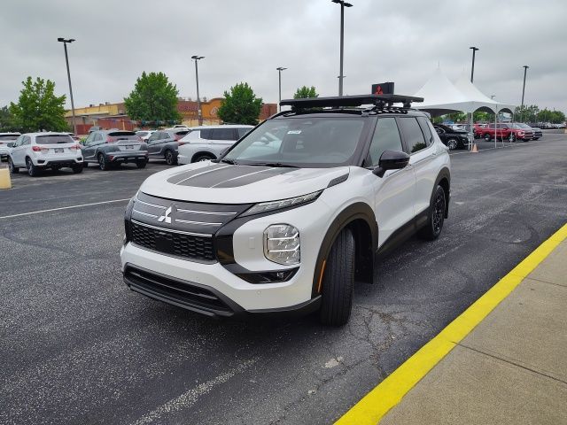 2025 Mitsubishi Outlander SE Ralliart photo 2