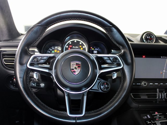 2020 Porsche Macan Turbo photo 18