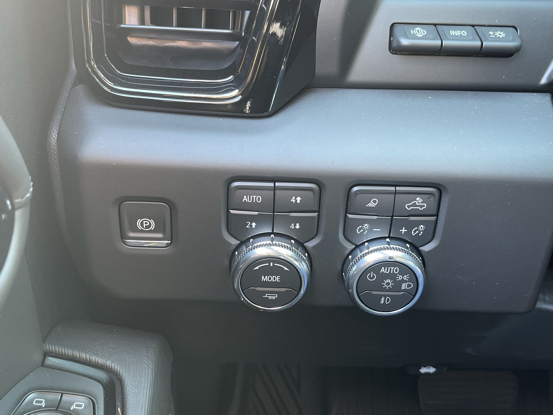 2026 Gmc Sierra 1500 AT4X photo 17