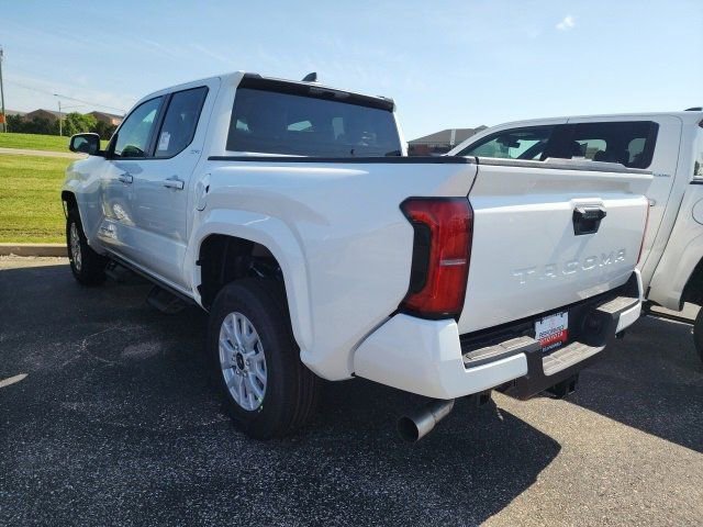 2025 Toyota Tacoma SR5 photo 4