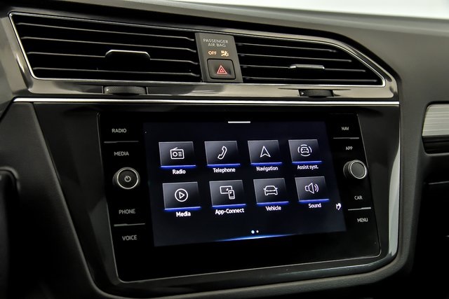 2022 Volkswagen Tiguan SEL Premium R-Line photo 17