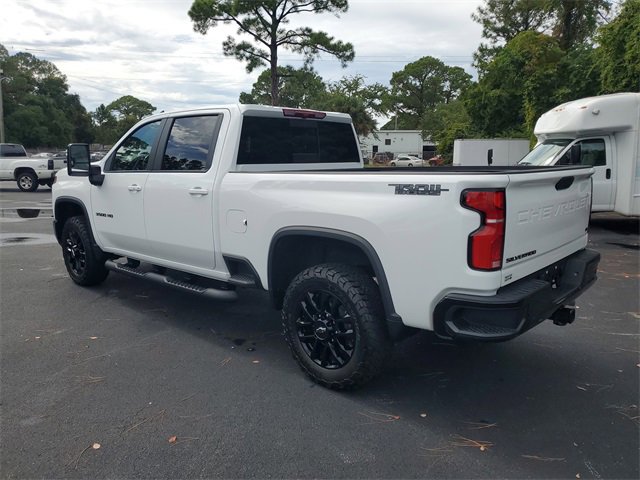 2025 Chevrolet Silverado 3500HD LT photo 4