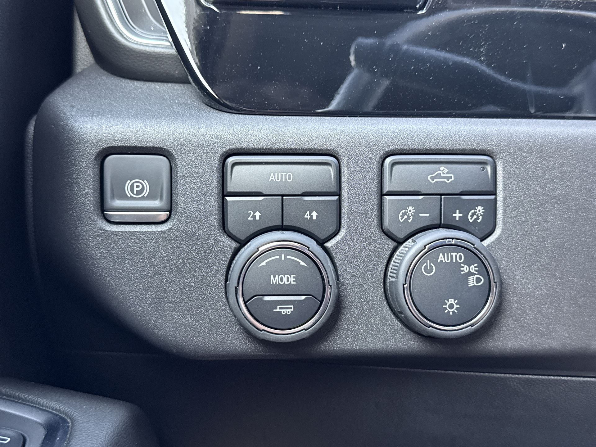 2025 Chevrolet Silverado 1500 LT photo 16