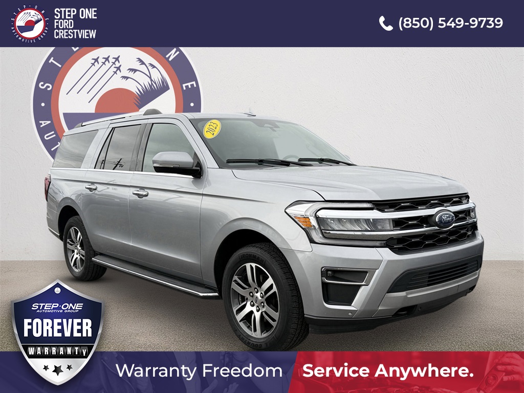 2023 Ford Expedition Limited's photo