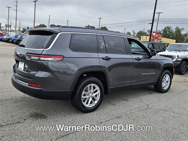 2025 Jeep Grand Cherokee Laredo photo 16