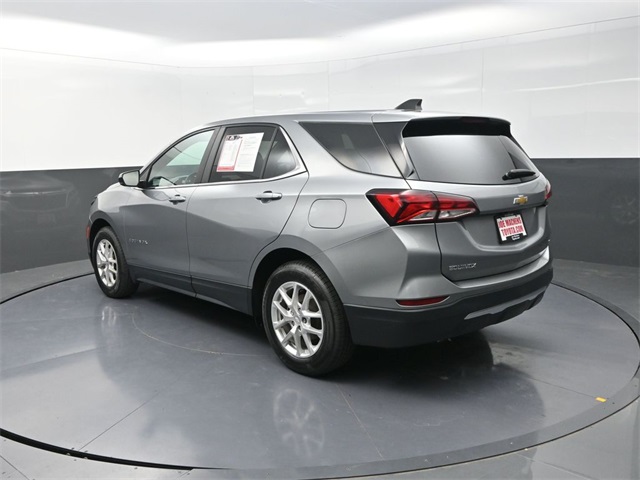2023 Chevrolet Equinox LT photo 3