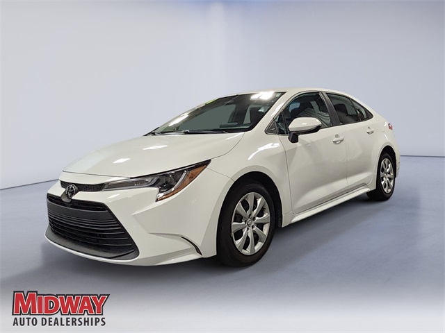 2024 Toyota Corolla LE's photo