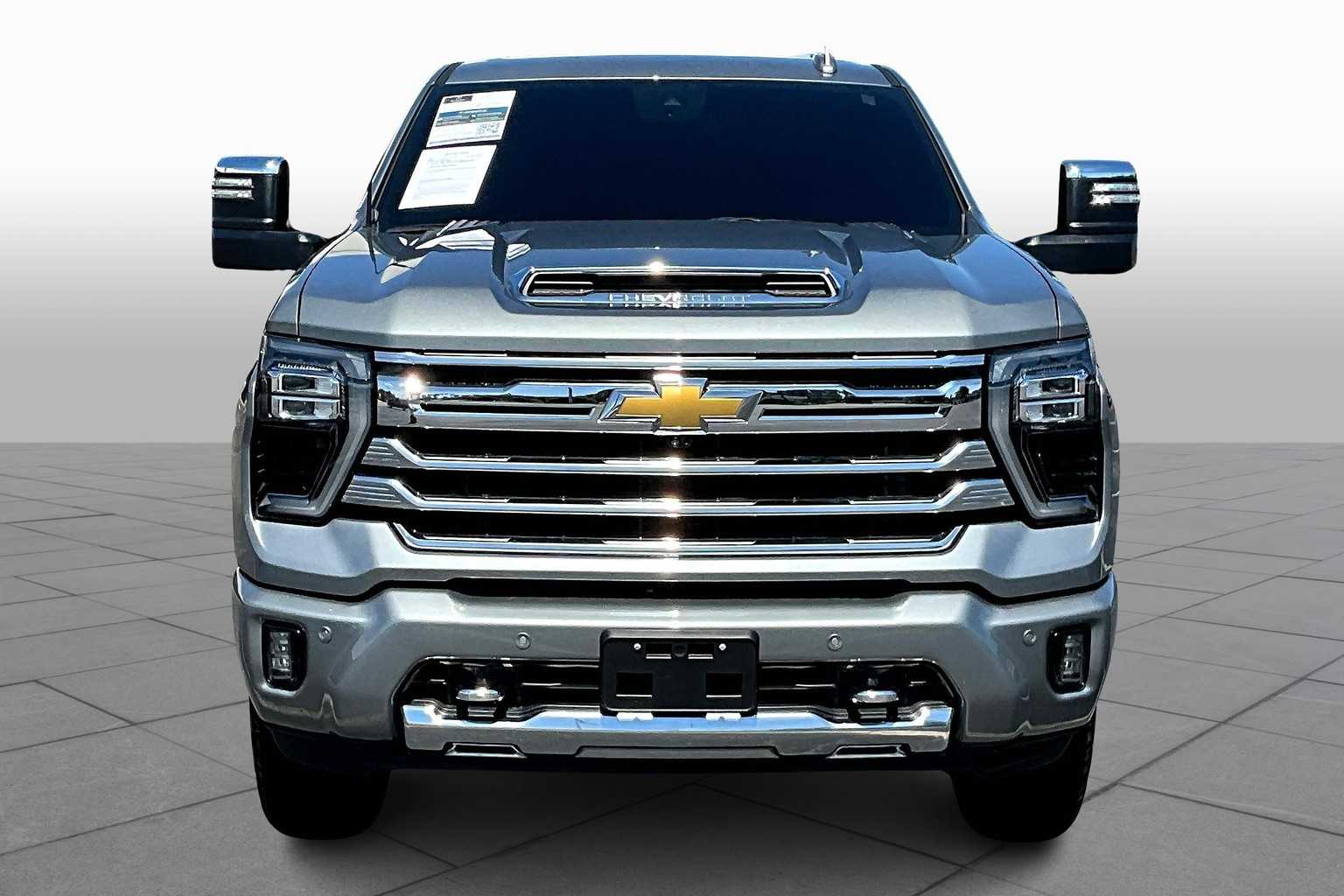 2024 Chevrolet Silverado 2500HD High Country photo 3