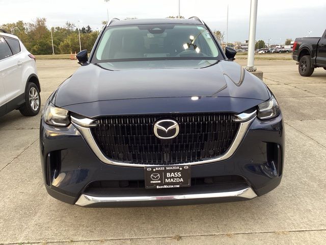 2024 Mazda CX-90 Premium photo 2