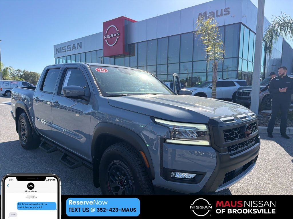 2025 Nissan Frontier PRO-X's photo