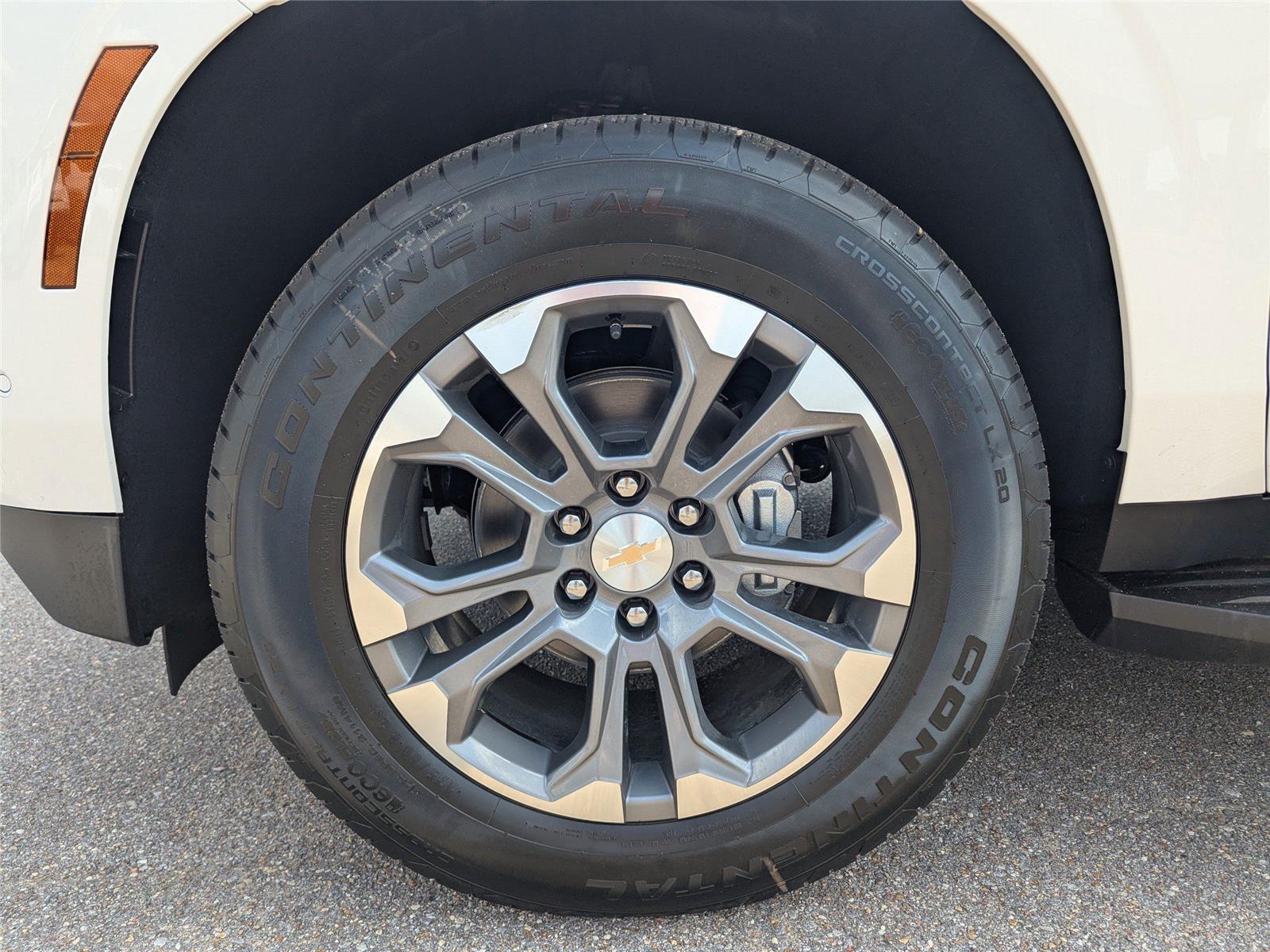2025 Chevrolet Tahoe LS photo 9