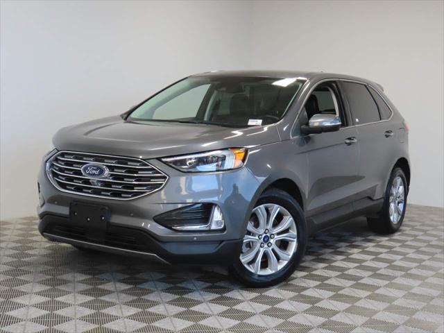 2022 Ford Edge Titanium's photo