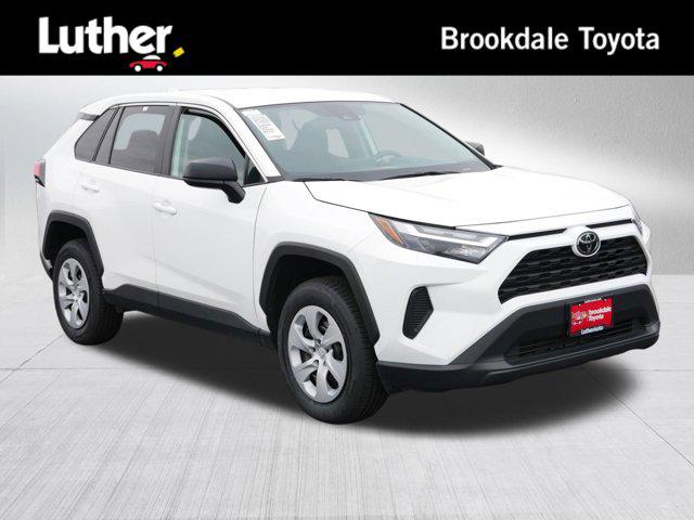 2024 Toyota RAV4 LE's photo