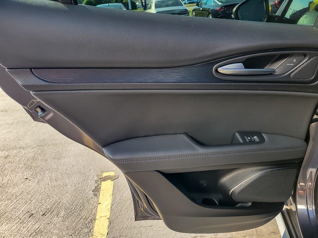 2022 ALFA ROMEO STELVIO - Image 18