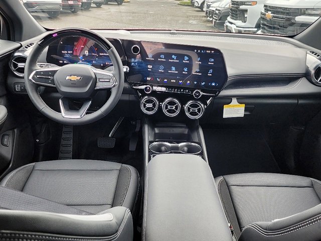 2025 Chevrolet Blazer EV photo 2