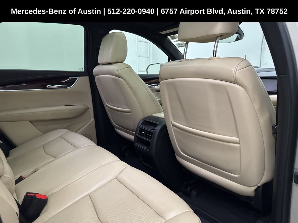 2017 Cadillac XT5 Luxury photo 17