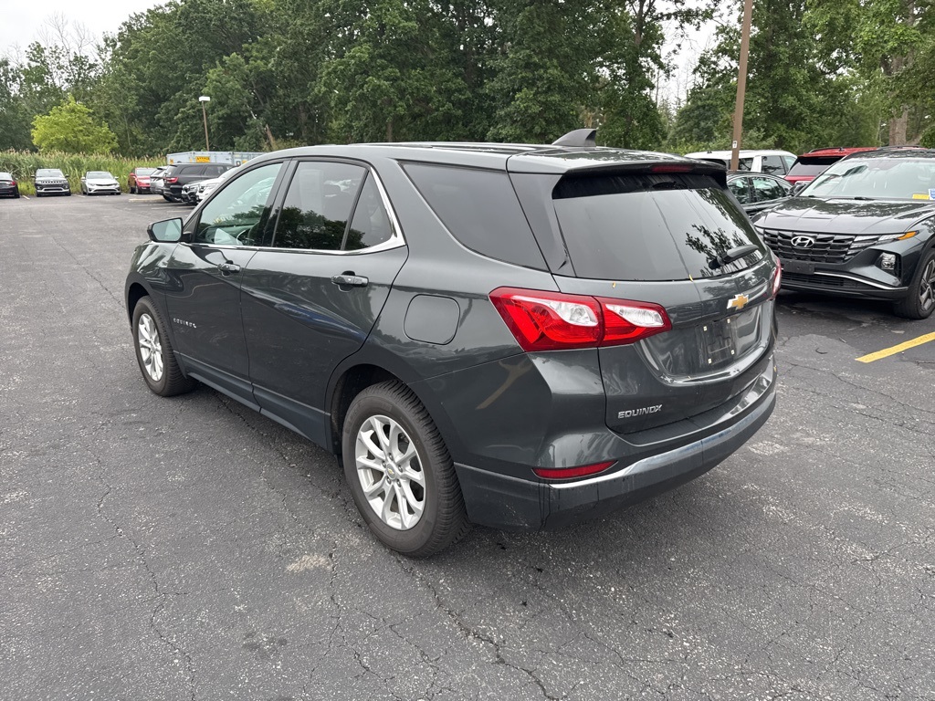 2019 Chevrolet Equinox LT photo 2