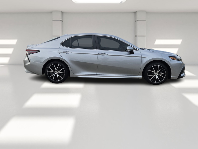 2023 Toyota Camry SE photo 6