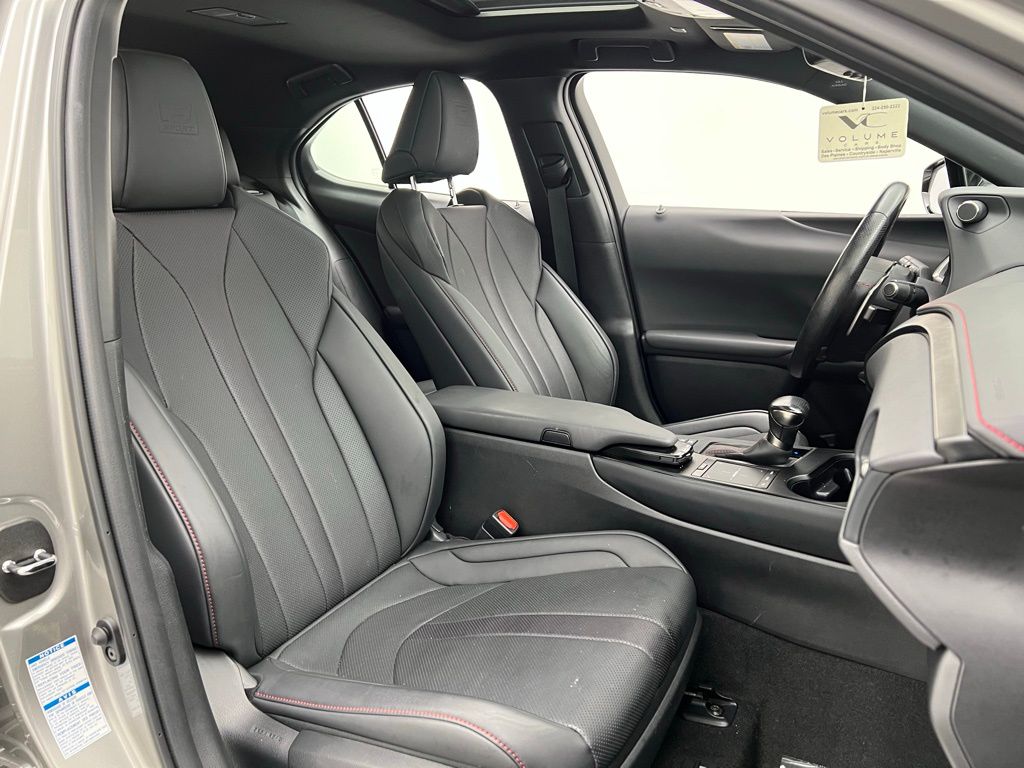 2022 Lexus UX 250h F SPORT photo 27