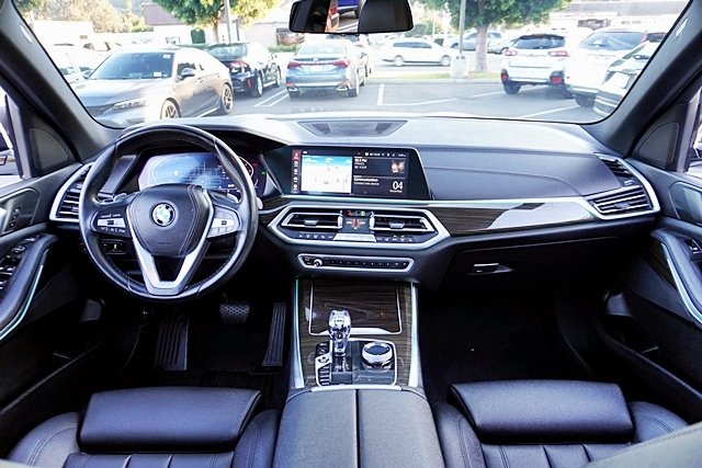 Used 2020 White BMW sDrive40i image 21