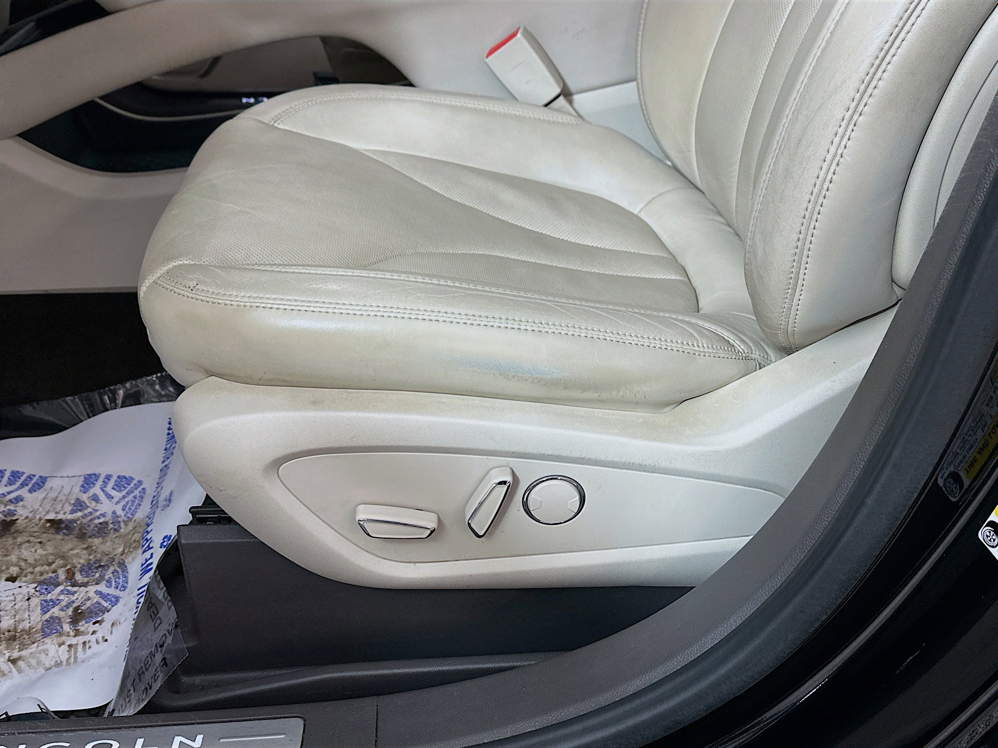 2016 Lincoln MKX Reserve photo 18