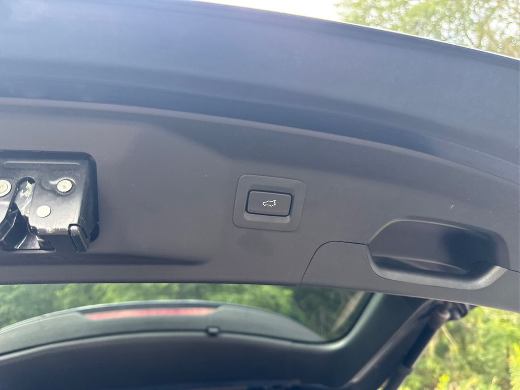 2019 Mazda CX-9 Touring photo 13