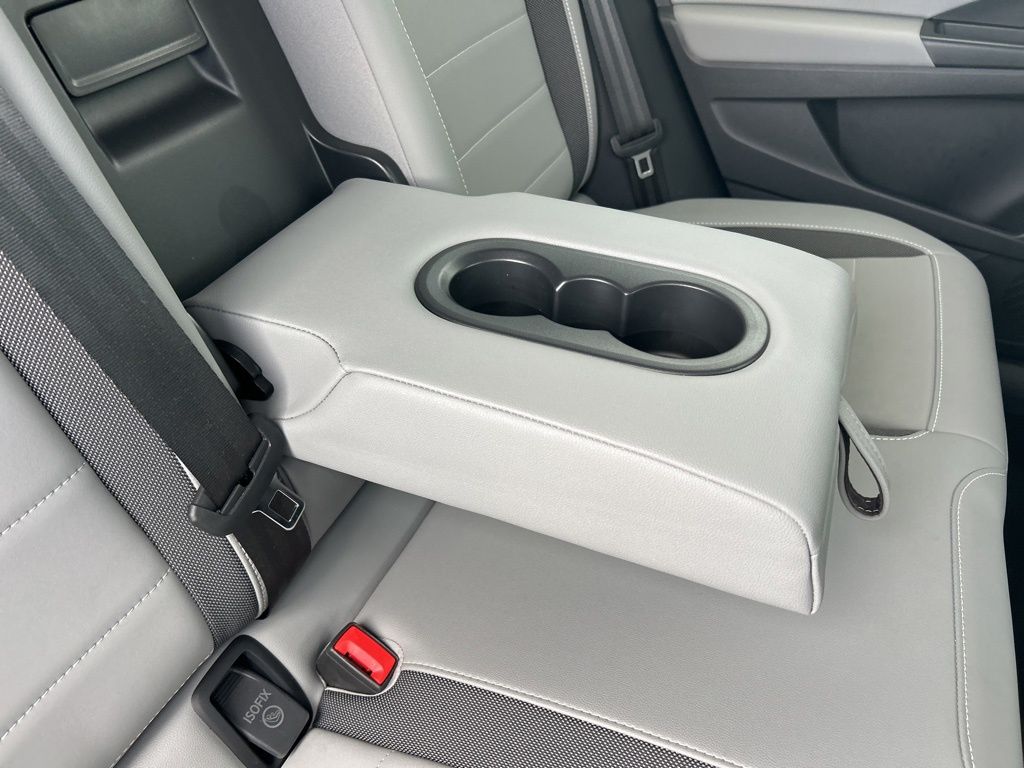 2022 Volkswagen Taos SE photo 36