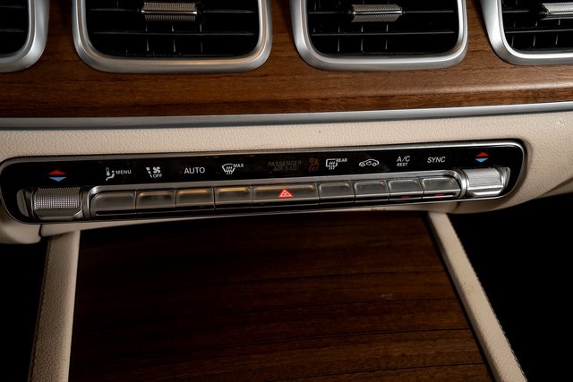 2022 Mercedes Benz GLS 450 4MATIC photo 43