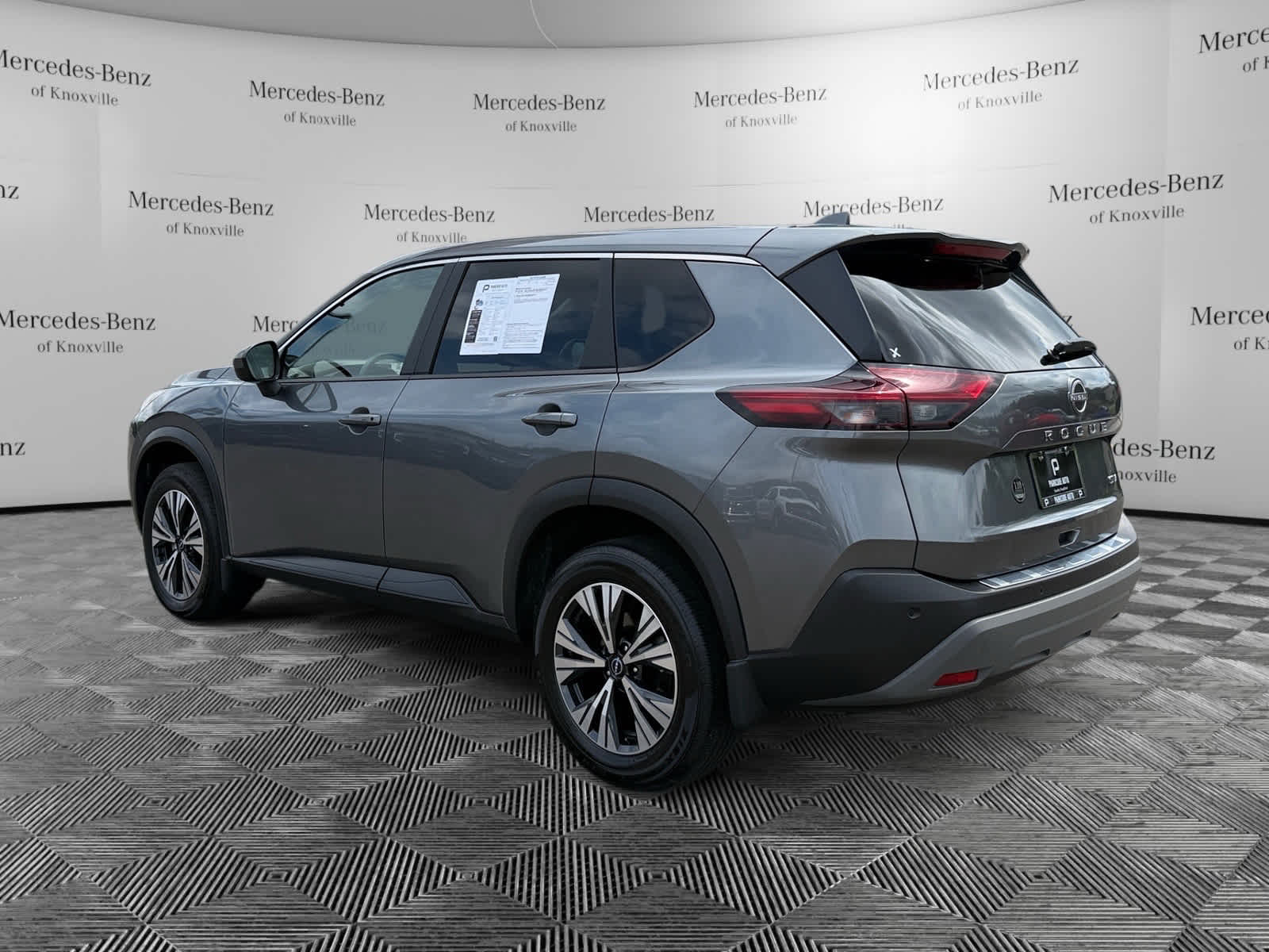 2023 Nissan Rogue SV photo 3