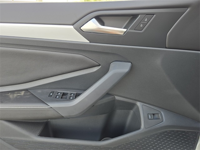 2025 Volkswagen Jetta 1.5T Sport photo 8