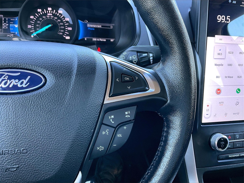 2022 Ford Edge SEL photo 22