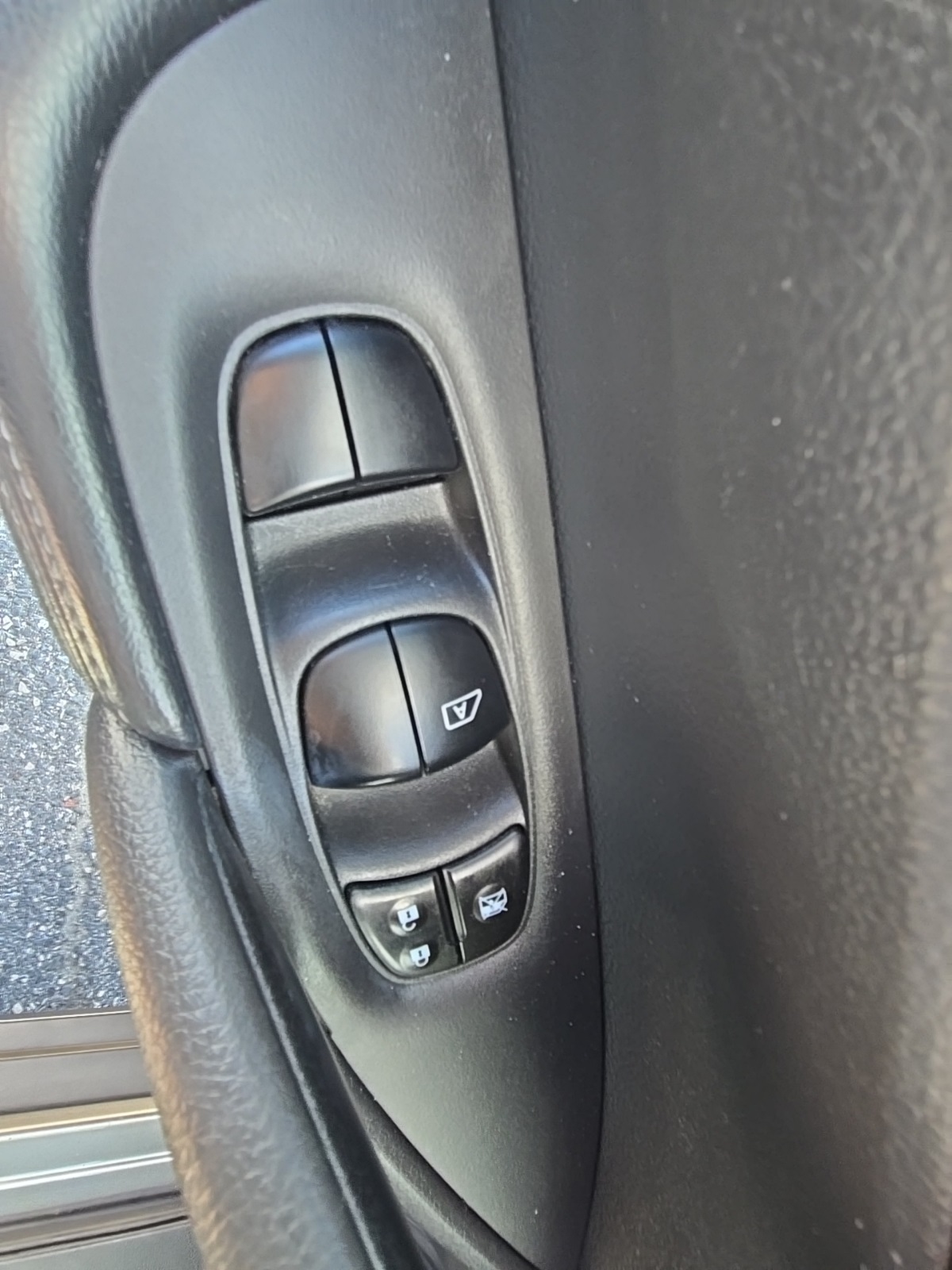 2016 Nissan Rogue SV photo 19