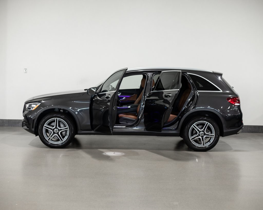 2021 Mercedes Benz GLC 300 4MATIC photo 3