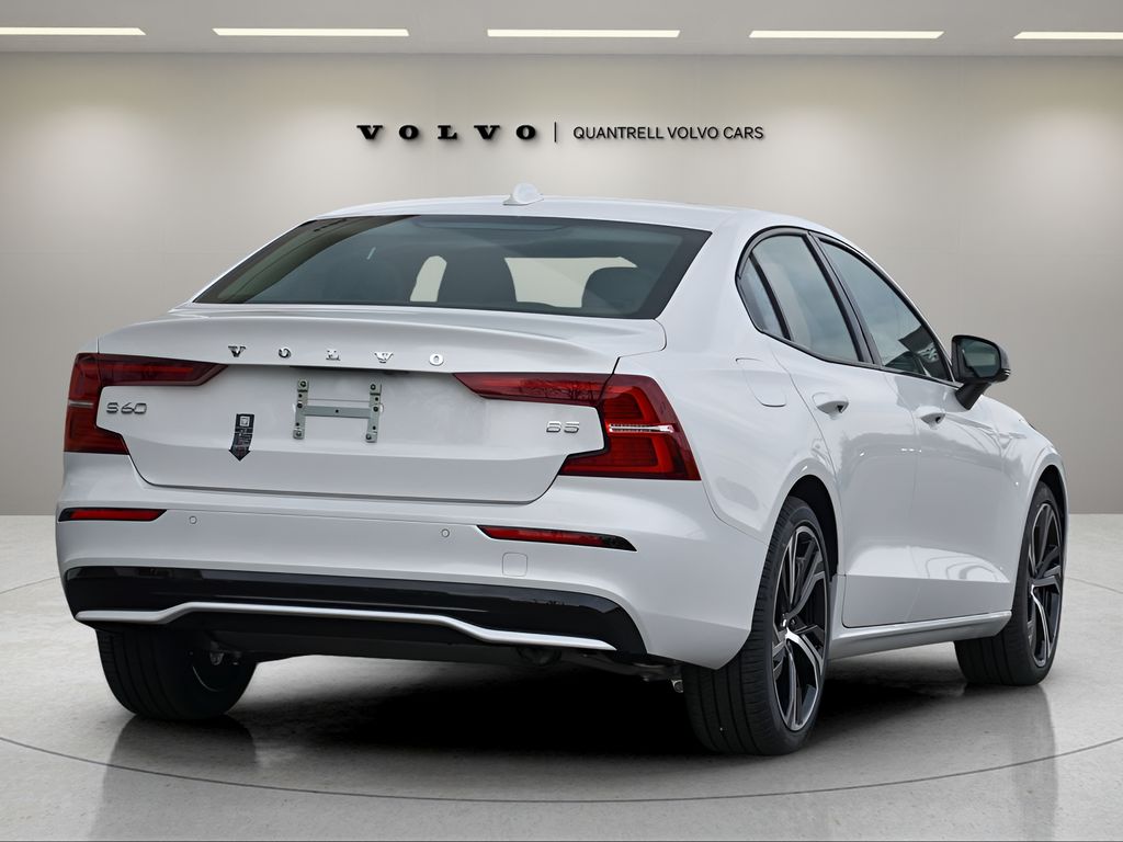 2024 Volvo S60 B5 Core photo 4