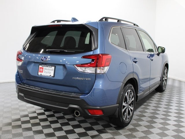 2022 Subaru Forester Limited photo 4