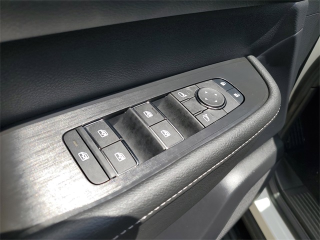 2025 Nissan Armada SV photo 15