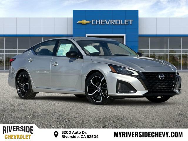 2023 Nissan Altima SR