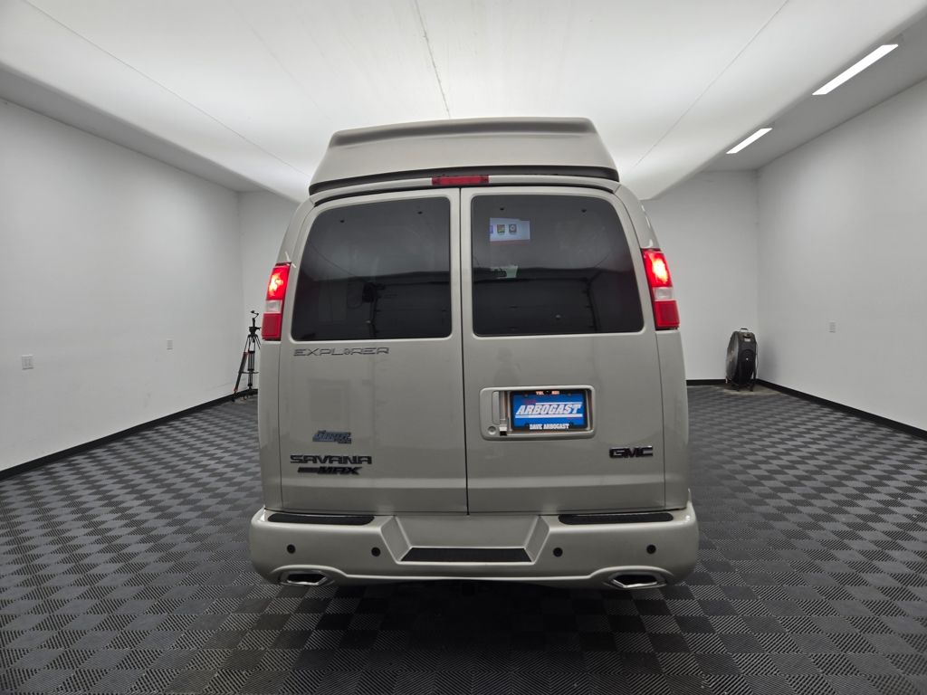 2023 Gmc Savana 2500 Cargo photo 4