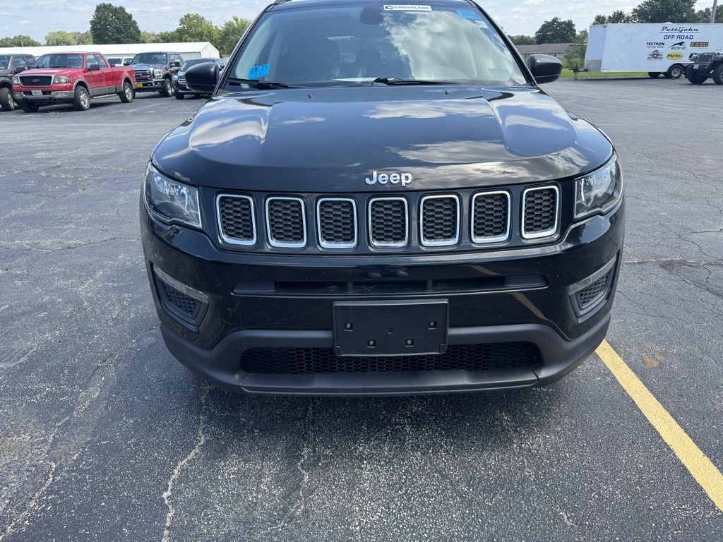 Used 2019 Jeep Compass Sport with VIN 3C4NJCAB8KT847990 for sale in Trenton, MO
