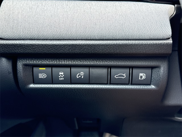 2025 Toyota Camry LE photo 16
