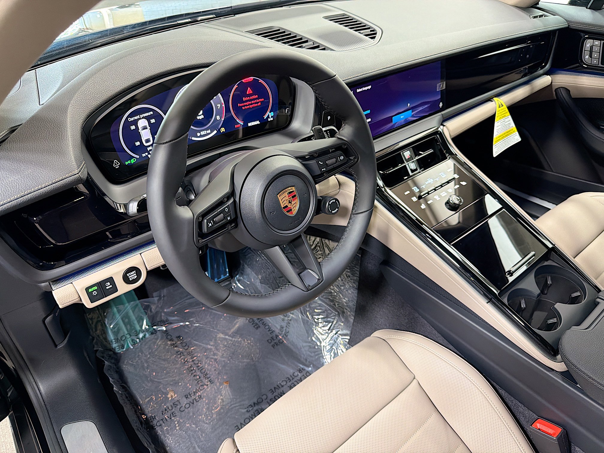 2026 Porsche Panamera 4 photo 4