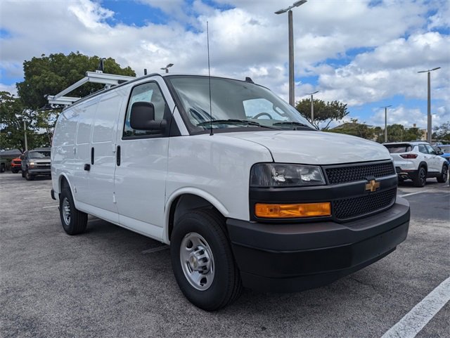 2025 Chevrolet Express Cargo Work Van's photo