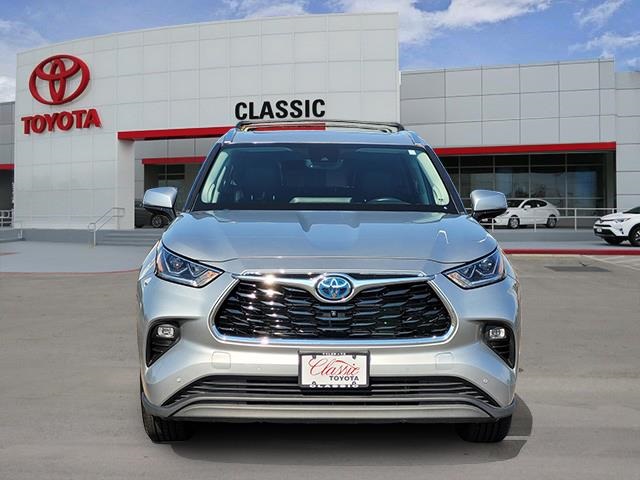 2024 Toyota Highlander Hybrid Limited photo 2